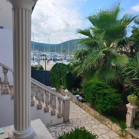 Apartment Lungo Mare 5 Cres